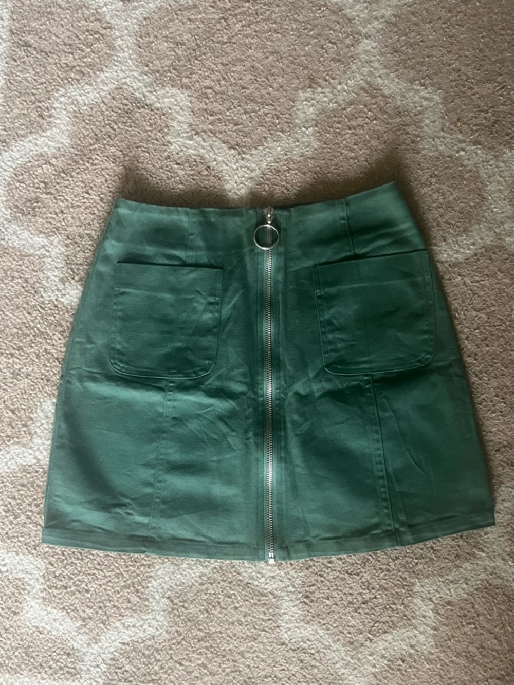 Francesca’s Forest Green Front-Zip Mini Skirt with Ring Pull